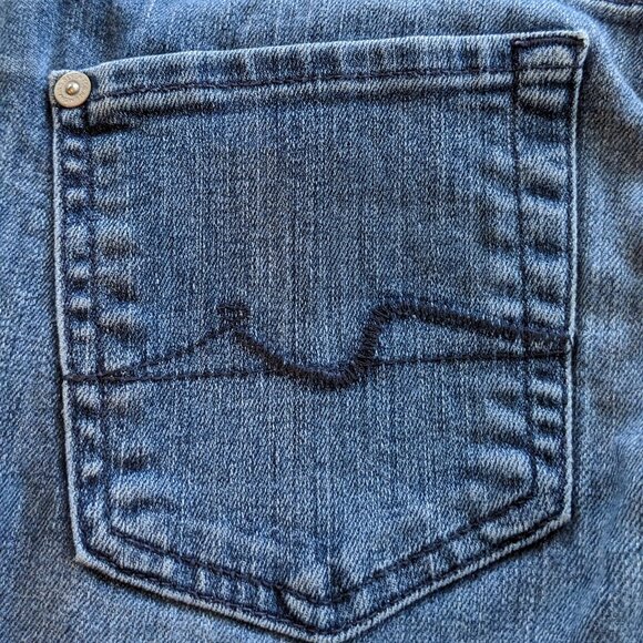 7 For All Mankind Gwenevere Medium Wash Distressed Low Rise Blue Jeans, Size 25 - Picture 7 of 10